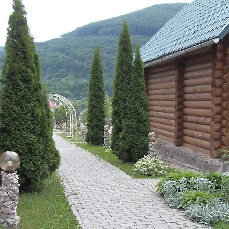 туристический комплекс карина 3* Поляна