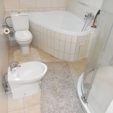 Hotel Tourist Complex Karina 3*