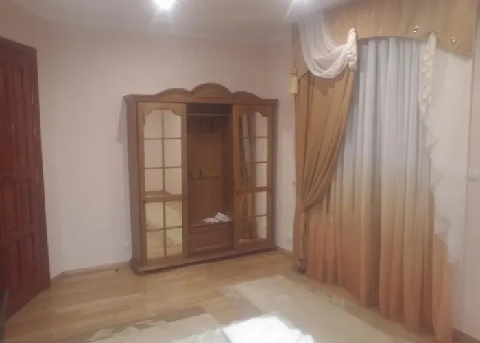 卡琳娜游客大厦酒店 波利亚纳