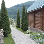 туристический комплекс карина 3* Поляна