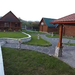 Отель туристический комплекс карина